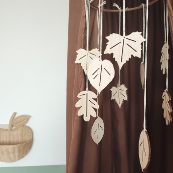 ideatree, kolotoč nad postieľku, nad posteľ, dekorácia do izby, drevené dekorácie, jesenné dekorácie, nové mesto nad váhom