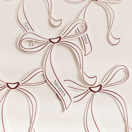 ideatree, svadba, oslava, menovka, svadobné menovky, vyrezávaná menovka, menovky oblúk, noiart, svadobná grafika, nové mesto nad váhom