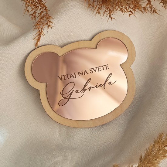 ideatree, miľníček, drevené milníky, milník s menom, milníky pre bábätko, drevený miľník, macko, zrkadlové plexisklo, nové mesto nad váhom