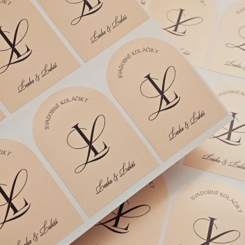 ideatree, svadobné etikety, nálepky na koláčiky, nálepky na koláče, nálepky na fľaše, na víno, svadobné nálepky, nálepky na výslužky, svadobné fľaše, svadobné tlačoviny, noiart, nové mesto nad váhom